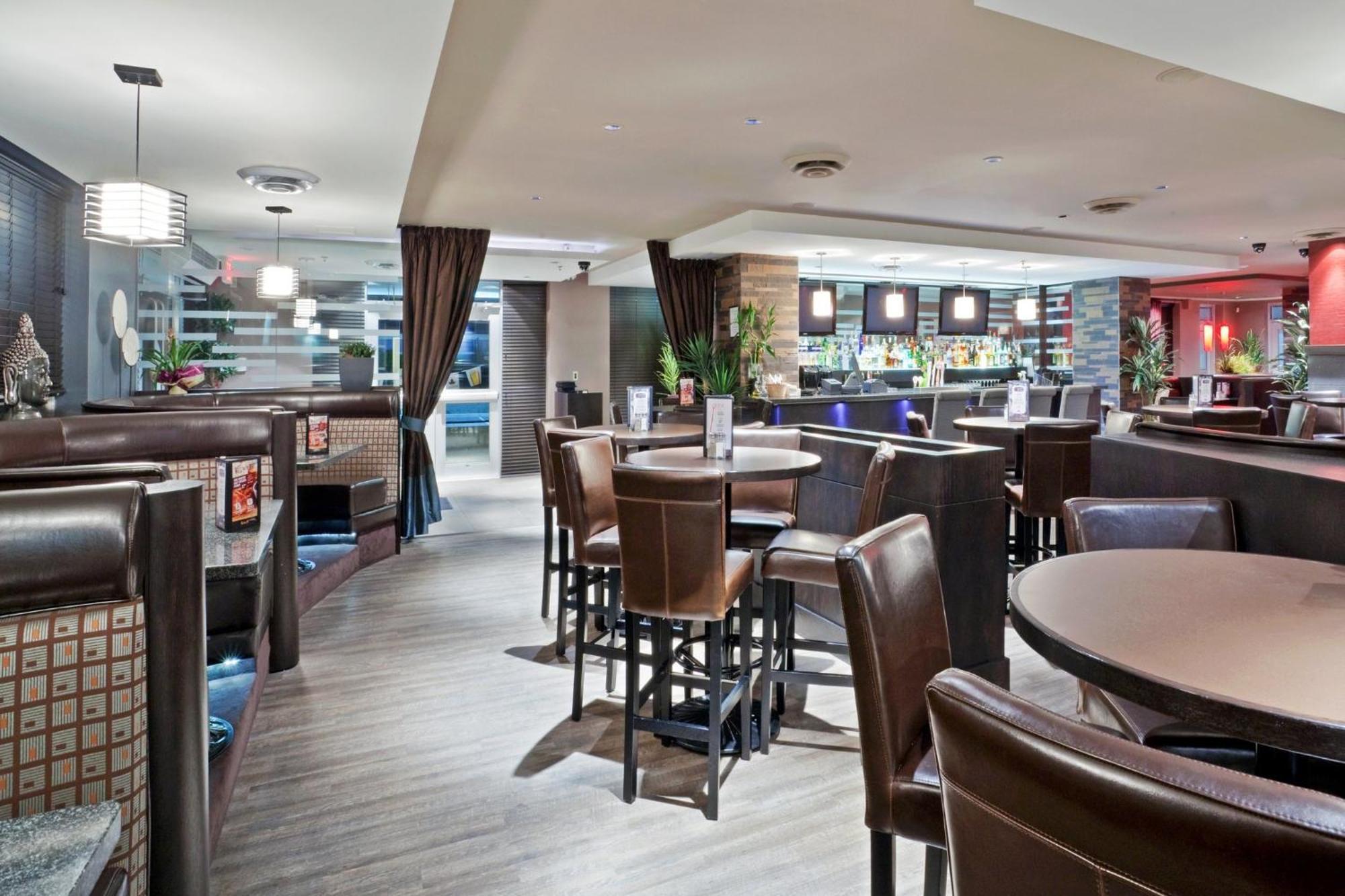 Holiday Inn Hotel & Suites Surrey East - Cloverdale By Ihg Extérieur photo