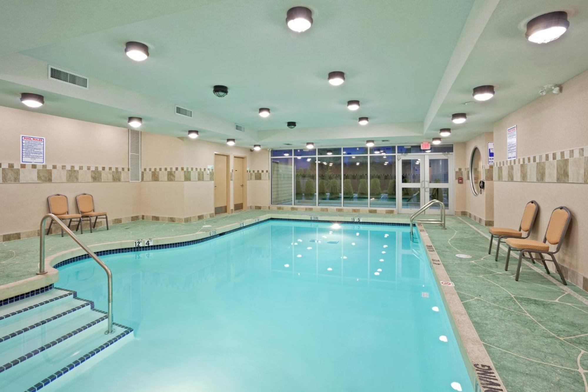 Holiday Inn Hotel & Suites Surrey East - Cloverdale By Ihg Extérieur photo