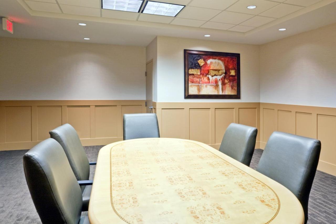 Holiday Inn Hotel & Suites Surrey East - Cloverdale By Ihg Extérieur photo